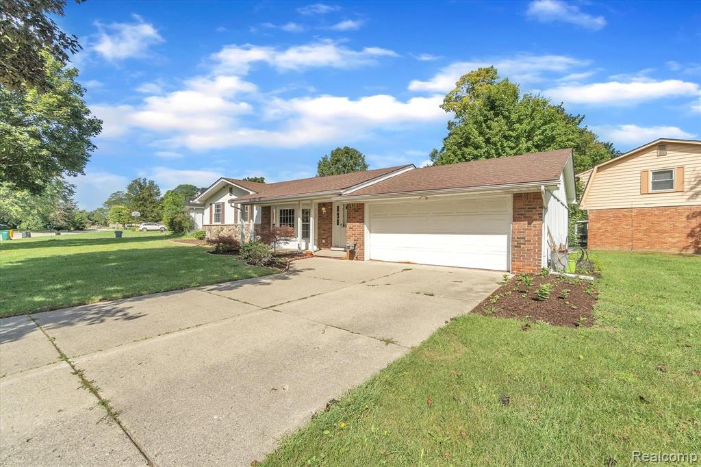 29537 Fox Grove Road Farmington Hills, MI 48334 - Photo 4 of 37