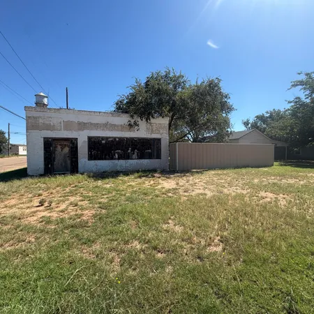 $120,000 | 1507 North 5th Street, Tahoka, TX 79373