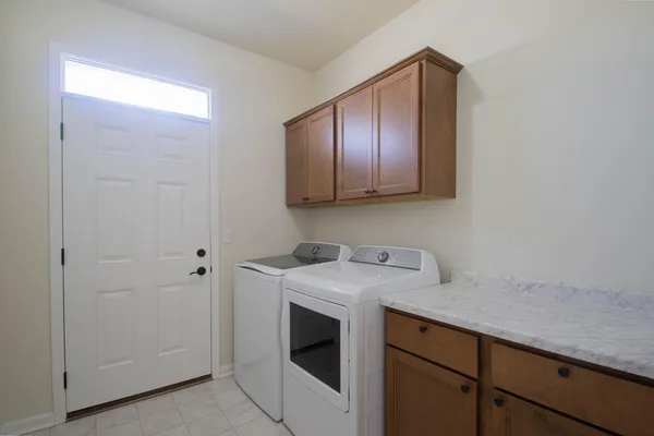 $349,900 | 613 Hunter Oaks Boulevard, Watertown, WI 53094
