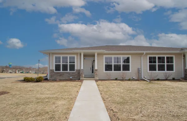 $349,900 | 613 Hunter Oaks Boulevard, Watertown, WI 53094