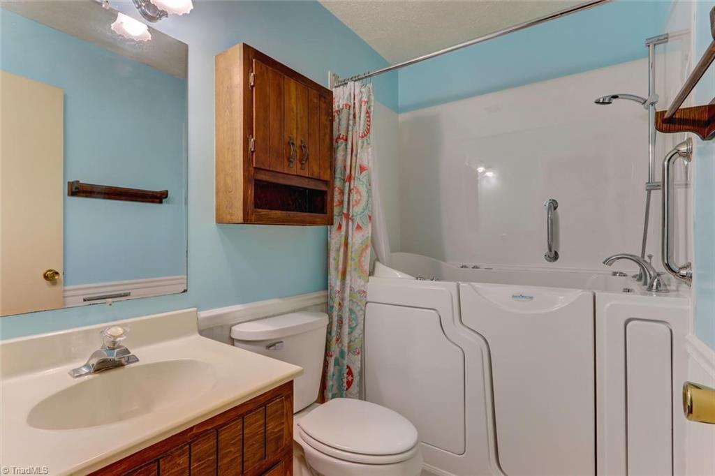 7821 Cherry Grove Road Reidsville, NC 27320 - Photo 14 of 21 Gallery Image 14