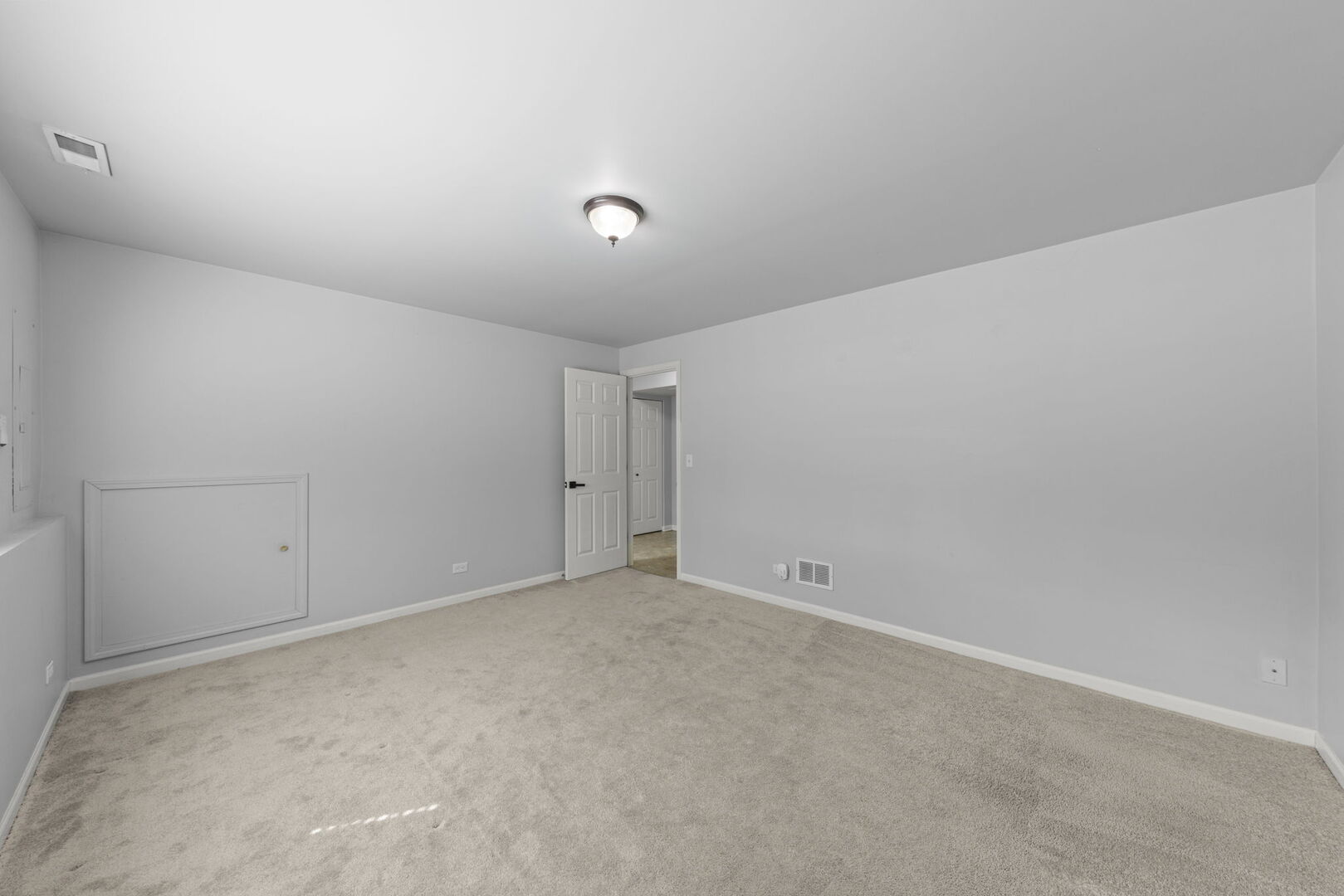 4216 Drexel Avenue Aurora, IL 60504 - Photo 24 of 48 a view of an empty room