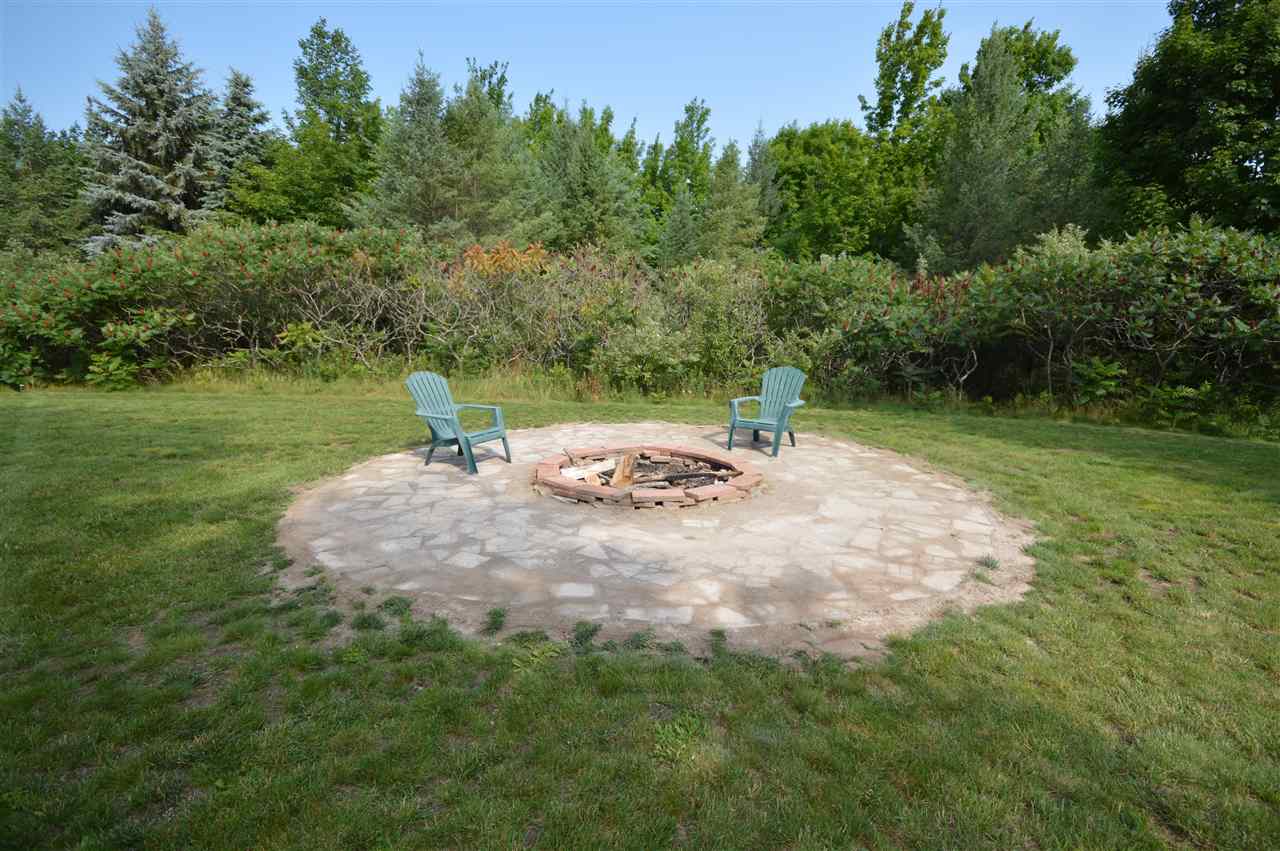 4880 North Putnam Road Suttons Bay, MI 49682 - Photo 36 of 41 1890274-35.JPG