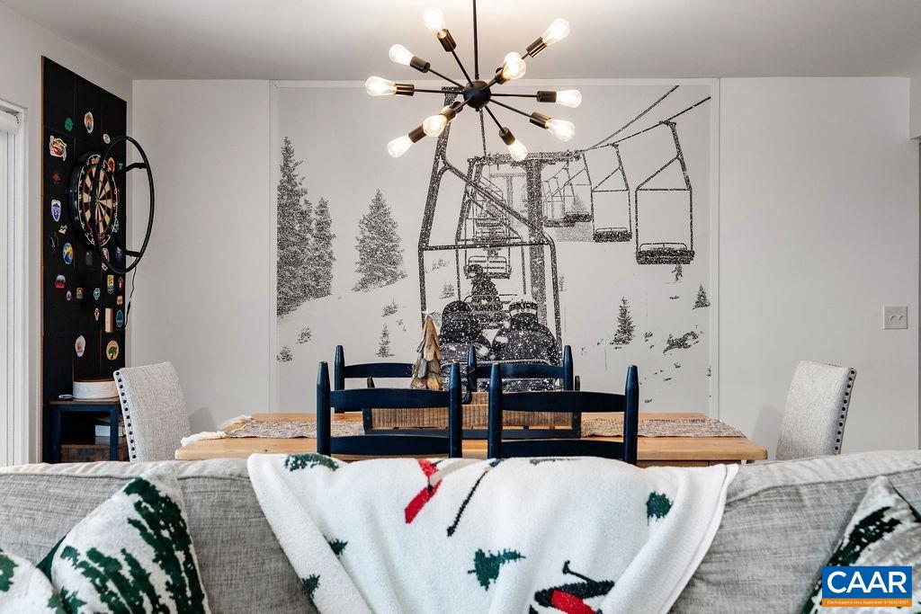 1411 Highlands Condos Roseland, VA 22967 - Photo 14 of 58 a living room with furniture