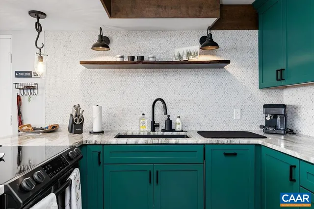 $425,000 | 1411 Highlands Condos, Roseland, VA 22967