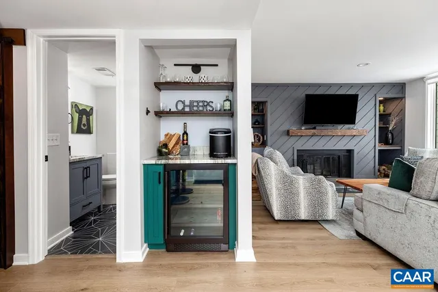 $425,000 | 1411 Highlands Condos, Roseland, VA 22967