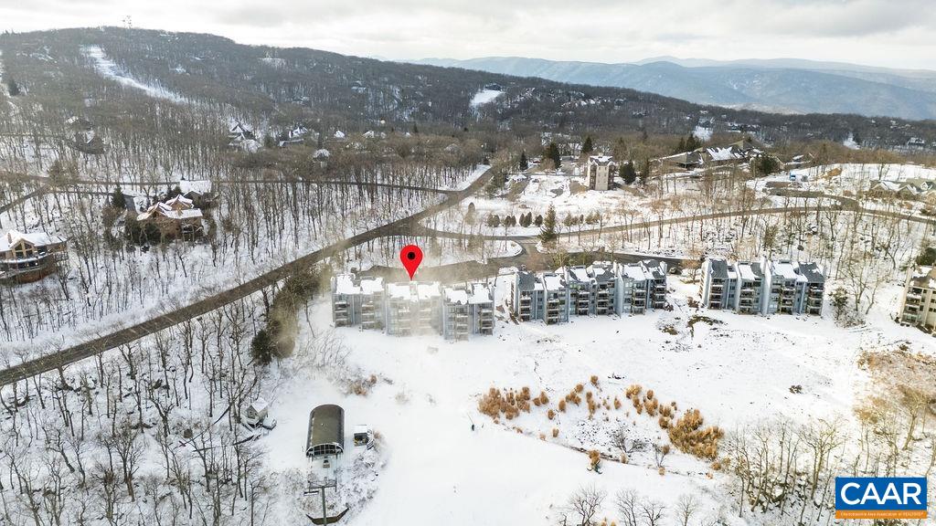 1411 Highlands Condos Roseland, VA 22967 - Photo 44 of 58 a view of city and mountain