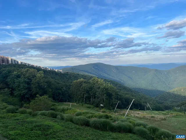 $425,000 | 1411 Highlands Condos, Roseland, VA 22967