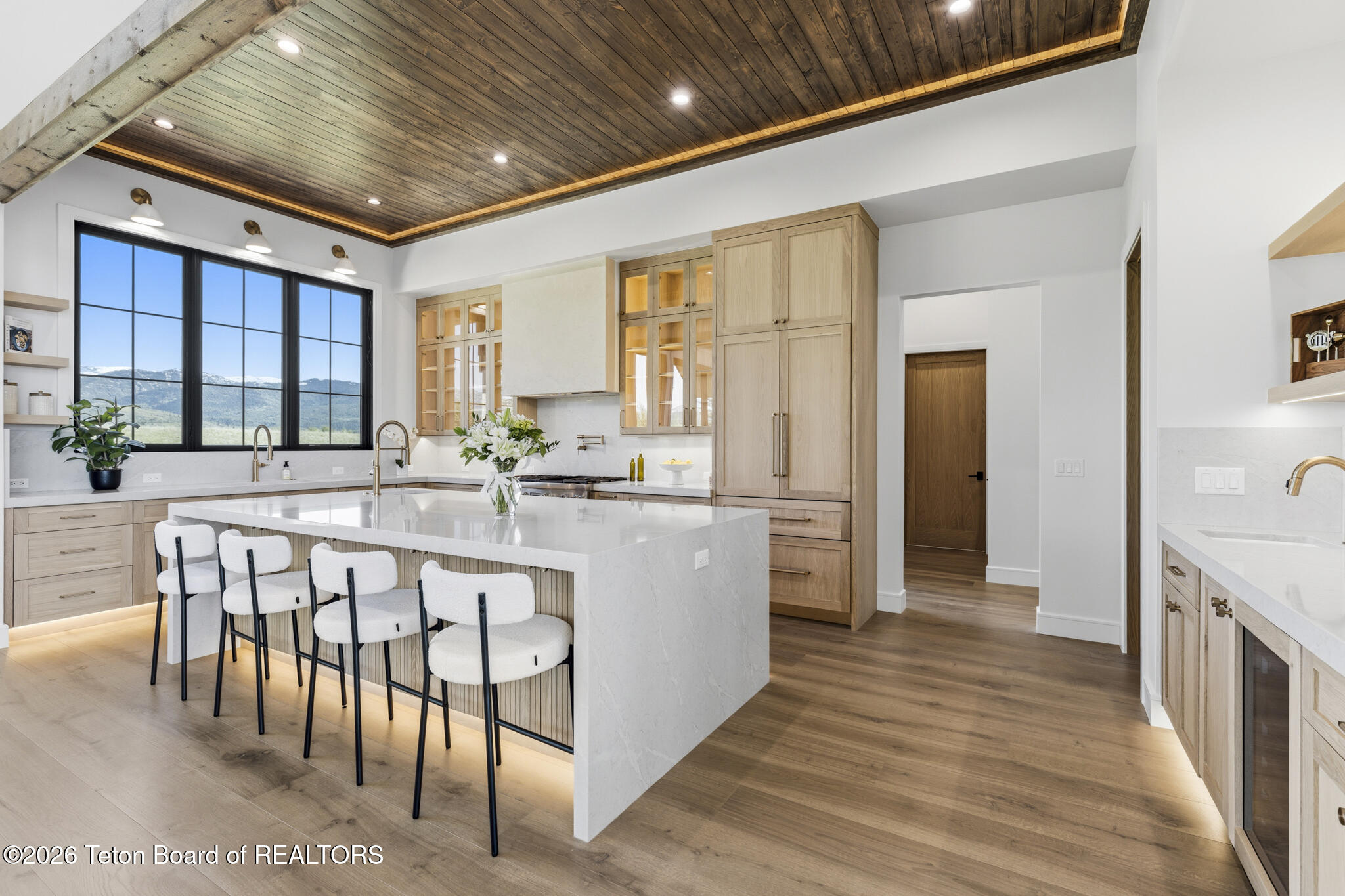 2331 Indian Ridge Road Tetonia, ID 83452 - Photo 10 of 81 Kitchen Bar