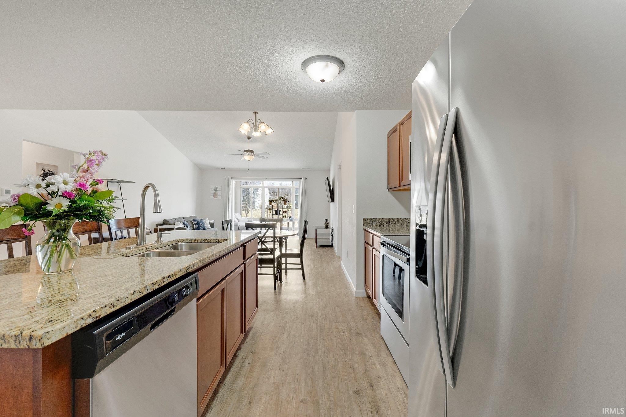 2214 Blue Spring Run Fort Wayne, IN 46808 - Photo 4 of 29 Gallery Image 4
