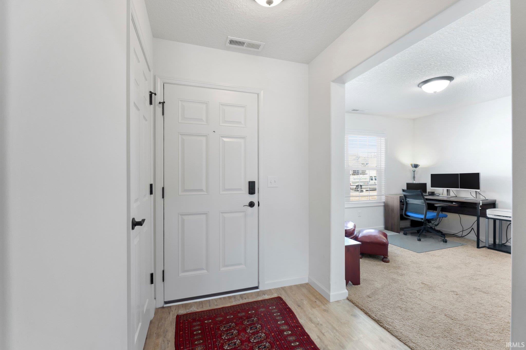 2214 Blue Spring Run Fort Wayne, IN 46808 - Photo 7 of 29 Gallery Image 7