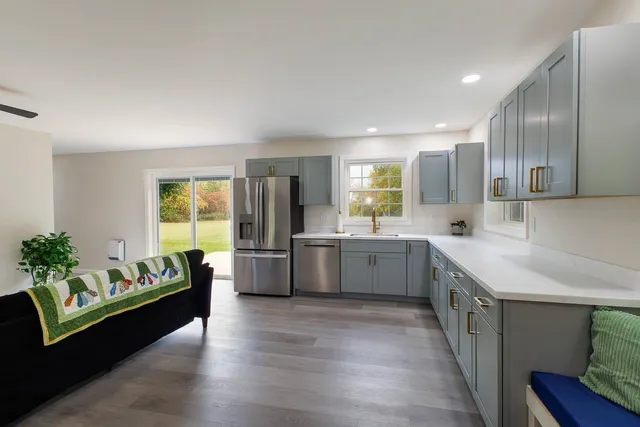 $399,000 | 51 Pearl Street, Grand Isle, VT 05458