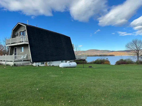 $359,000 | 97 Lake Street, Shoreham, VT 05770