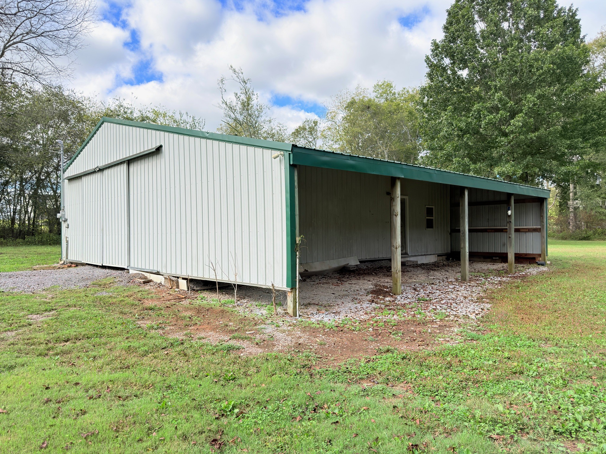 240 Green Acres Road Unionville, TN 37180 - Photo 3 of 36