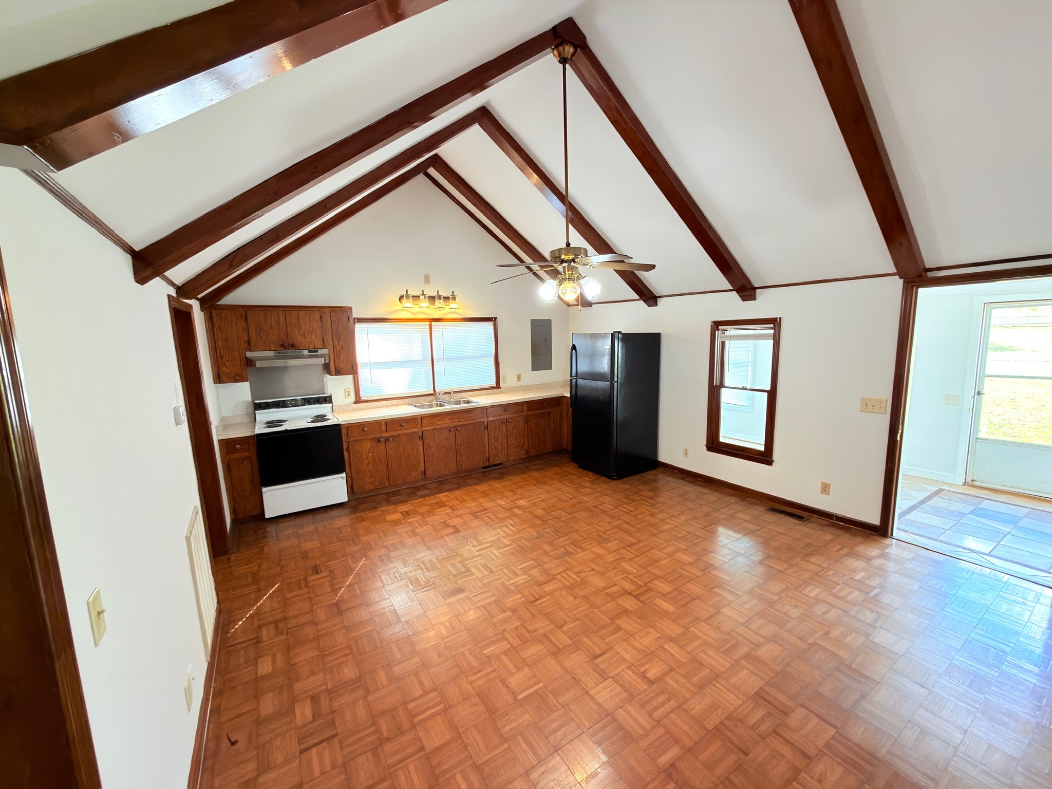 240 Green Acres Road Unionville, TN 37180 - Photo 7 of 36