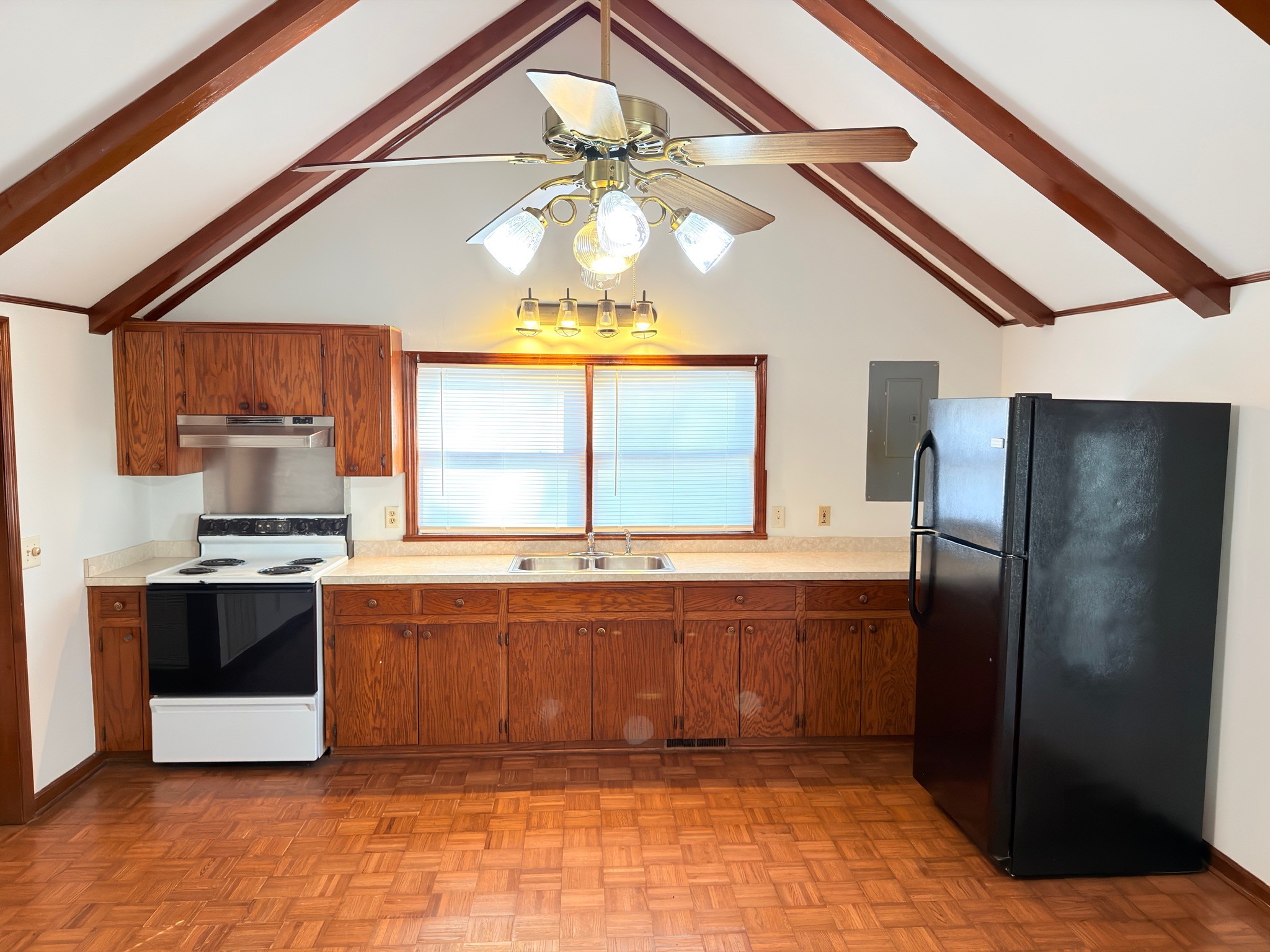240 Green Acres Road Unionville, TN 37180 - Photo 8 of 36