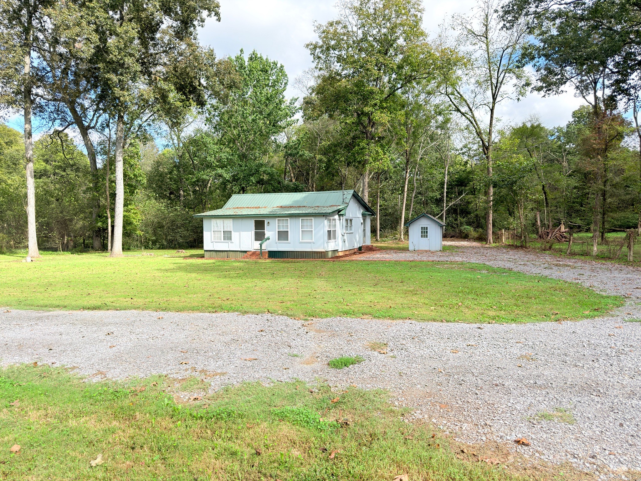 240 Green Acres Road Unionville, TN 37180 - Photo 9 of 36