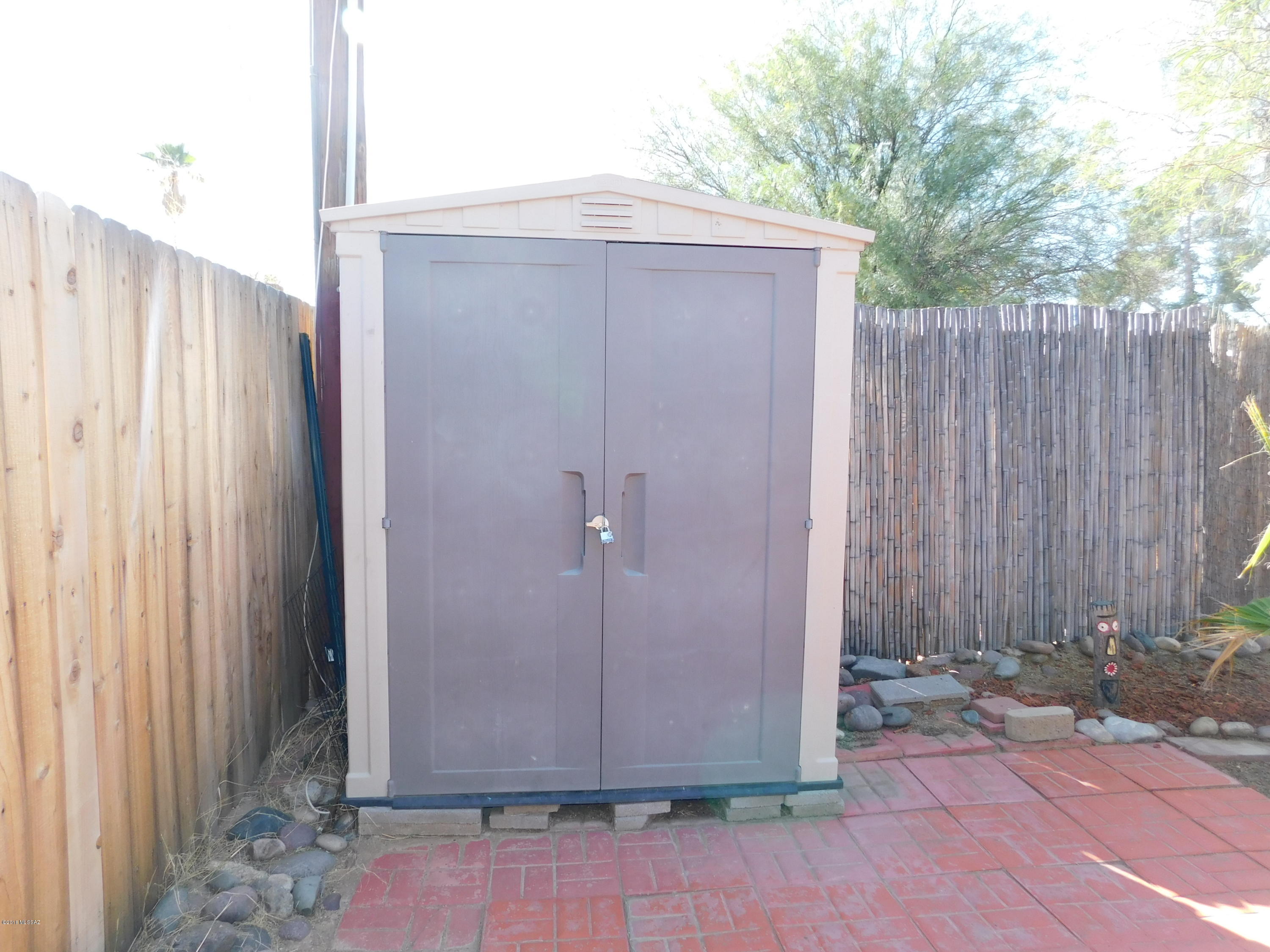211 West Roger Road, Unit 20 Tucson, AZ 85705 - Photo 19 of 21