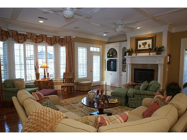 3580 Henrietta Hartford Road Mount Pleasant, SC 29466 - Photo 12 of 52 Family Room