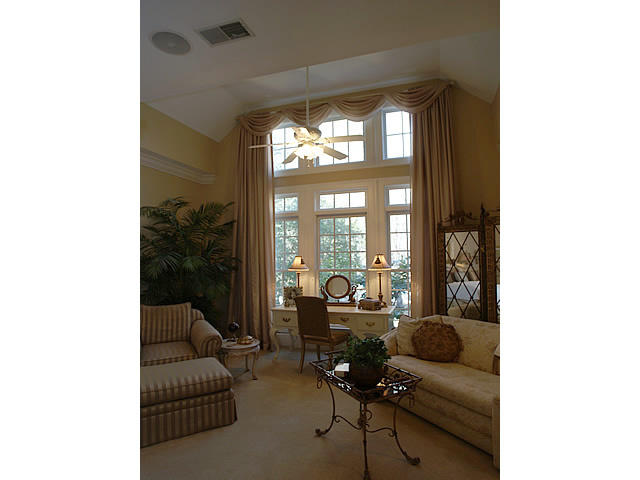 3580 Henrietta Hartford Road Mount Pleasant, SC 29466 - Photo 15 of 52 Sitting Area in Master Bedroom