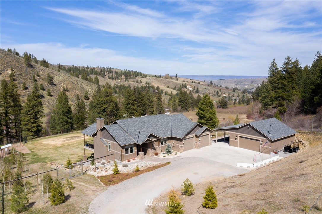 5575 Squilchuck Road Wenatchee, WA 98801 - Photo 2 of 30 Gallery Image 2