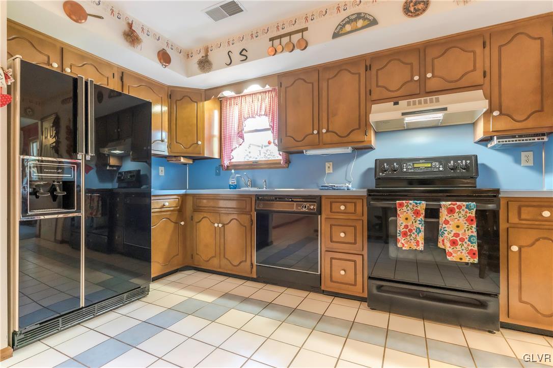 4316 Greenfield Road Bethlehem, PA 18017 - Photo 19 of 45 Gallery Image 19