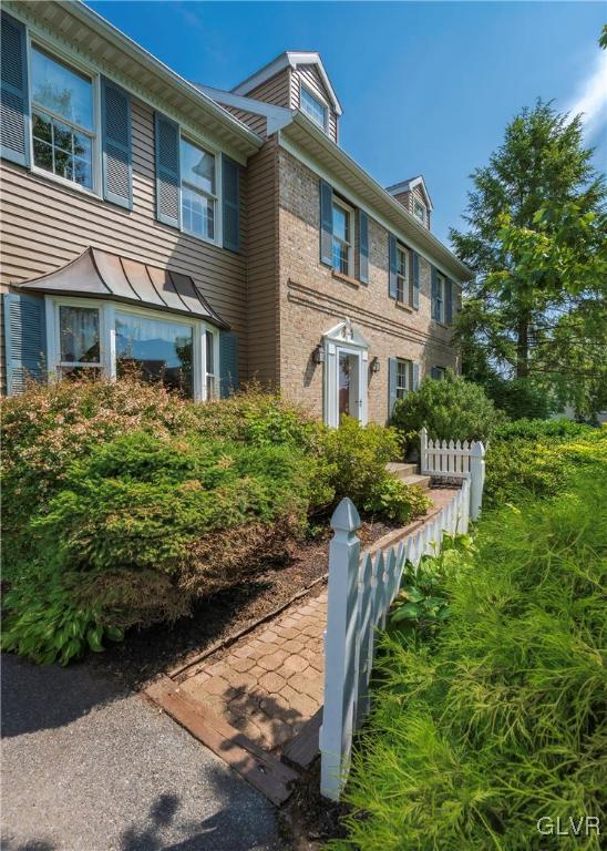 4316 Greenfield Road Bethlehem, PA 18017 - Photo 2 of 45 Gallery Image 2