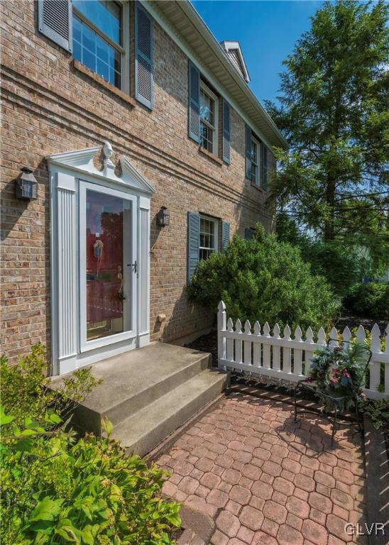 4316 Greenfield Road Bethlehem, PA 18017 - Photo 3 of 45 Gallery Image 3
