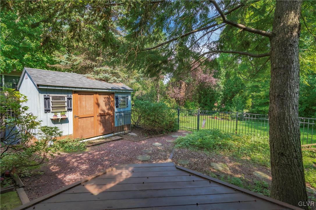 4316 Greenfield Road Bethlehem, PA 18017 - Photo 5 of 45 Gallery Image 5