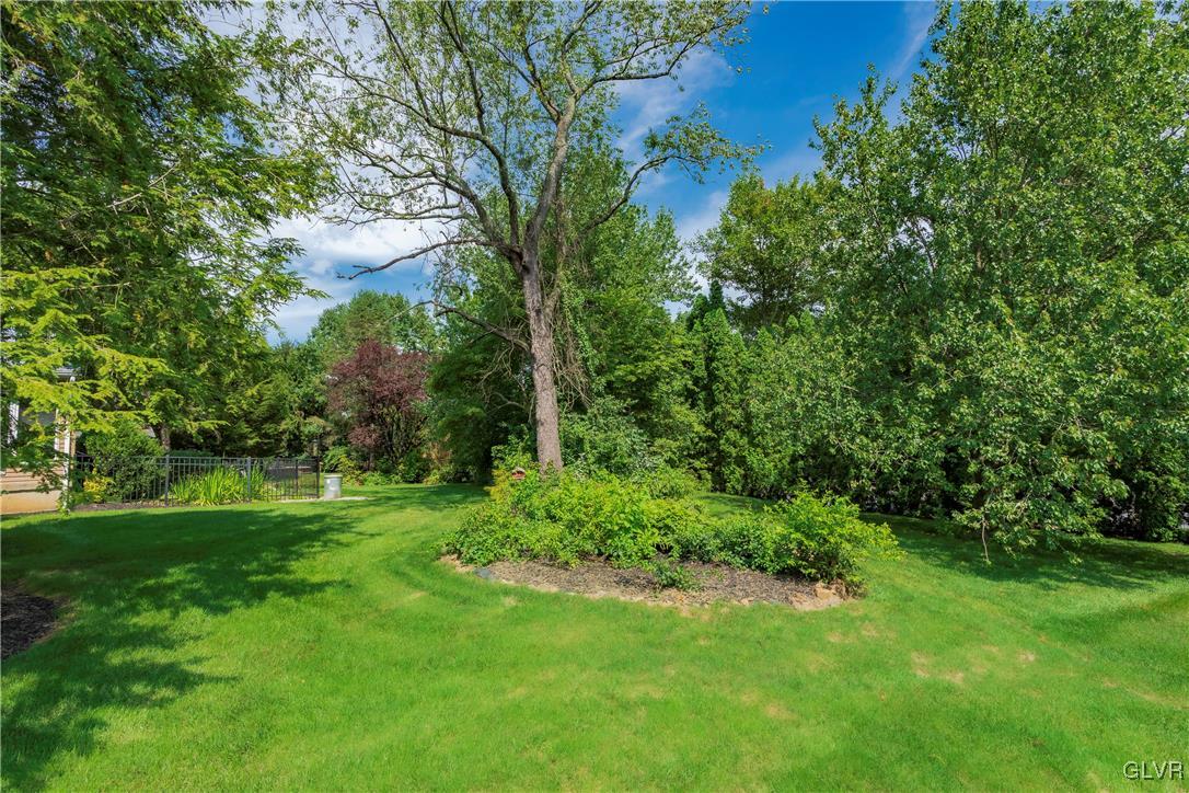 4316 Greenfield Road Bethlehem, PA 18017 - Photo 10 of 45 Gallery Image 10