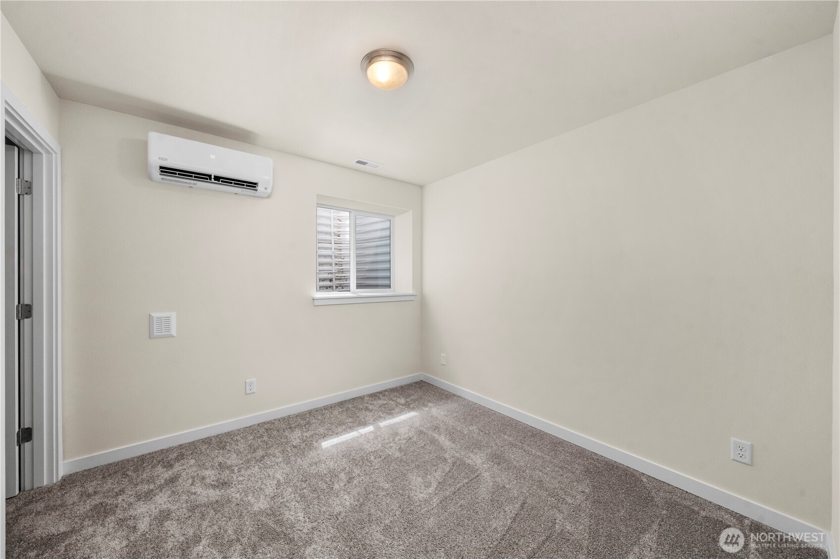 4027 Aberdeen Way Northeast Renton, WA 98056 - Photo 29 of 31