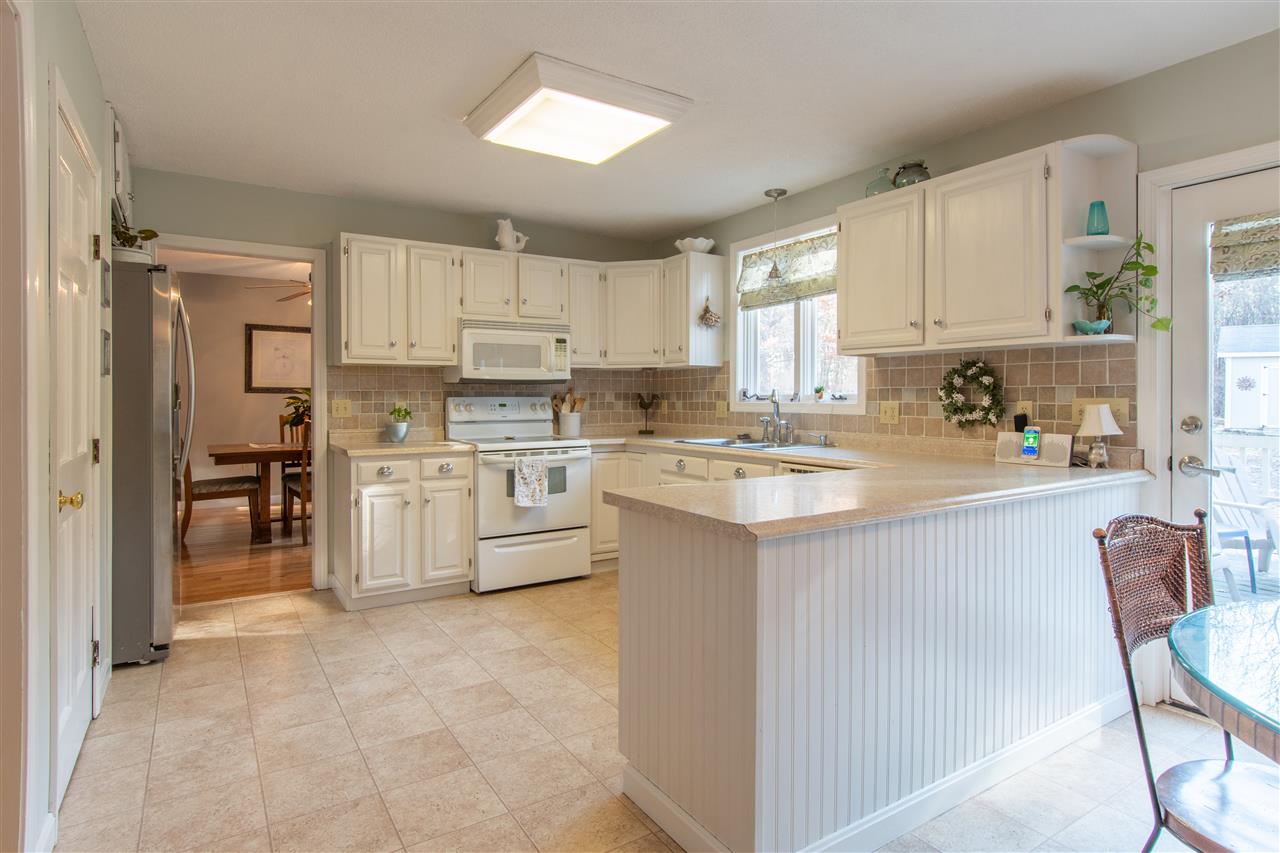 17 Parkhurst Road Merrimack, NH 03054 - Photo 7 of 22 Gallery Image 7