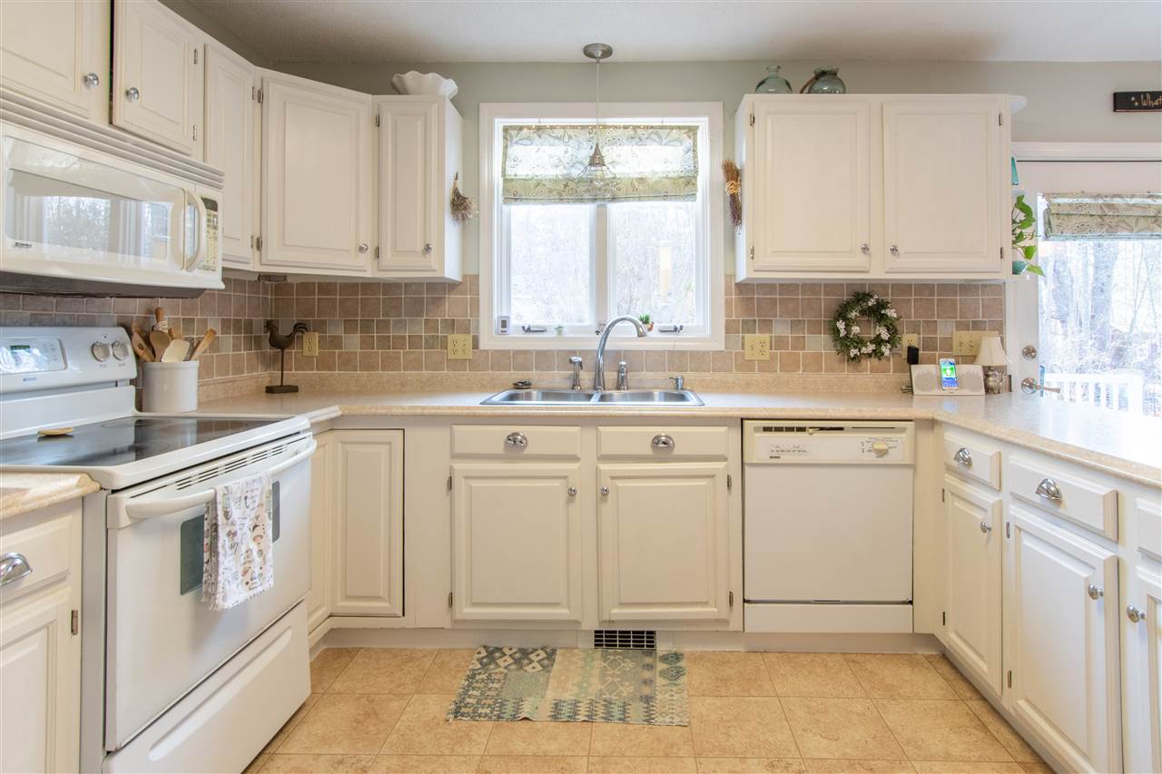 17 Parkhurst Road Merrimack, NH 03054 - Photo 9 of 22 Gallery Image 9