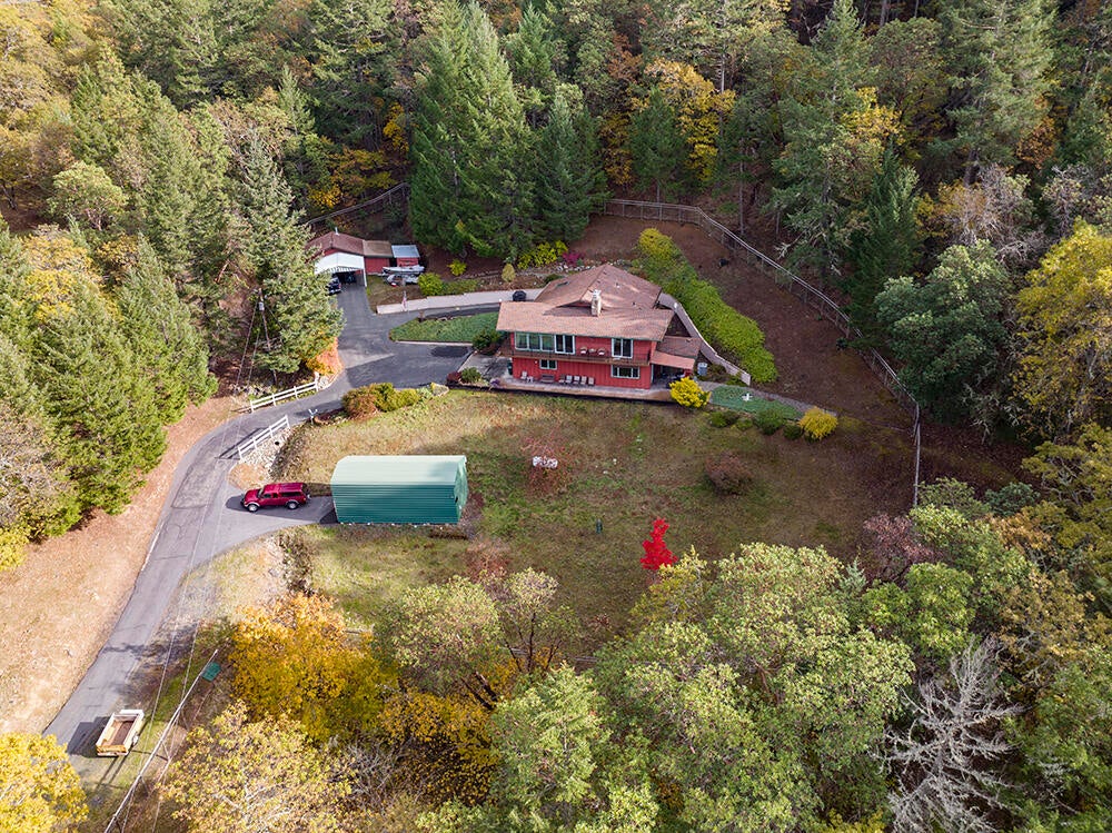 775 Trollview Road Grants Pass, OR 97527 - Photo 39 of 47 38