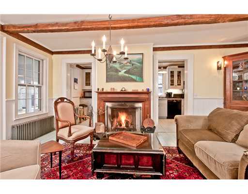 200 Dye Hill Road Hopkinton, RI 02832 - Photo 5 of 20 Living Room.