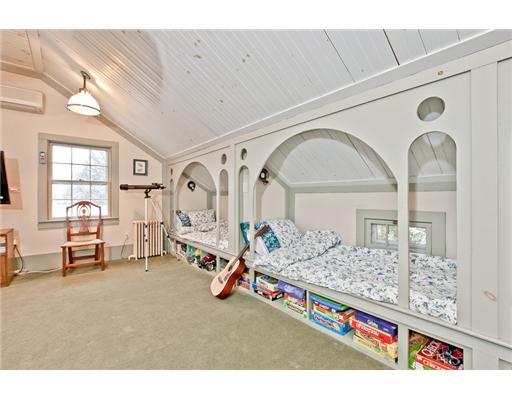 200 Dye Hill Road Hopkinton, RI 02832 - Photo 10 of 20 Bedroom.