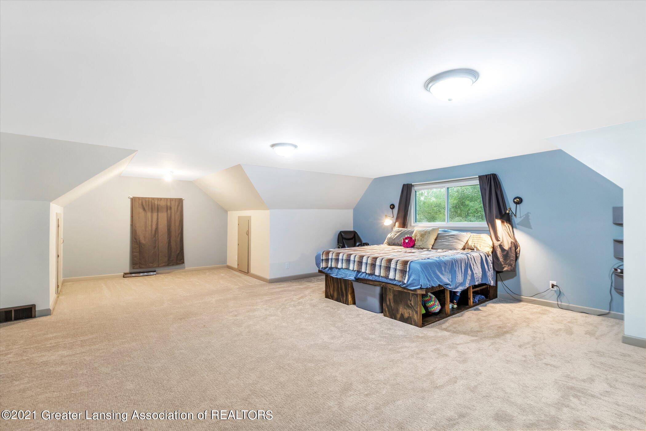 201 East Cavanaugh Road Lansing, MI 48910 - Photo 27 of 38 26-201-E-Cavaugh-Rd-WindowStill-Real-Est