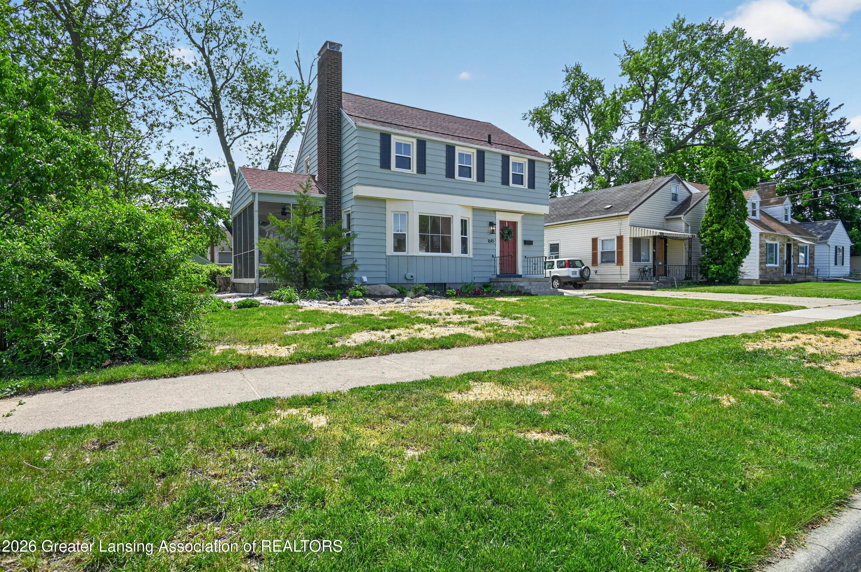 1615 Inverness Avenue Lansing, MI 48915 - Photo 2 of 43 Left Corner