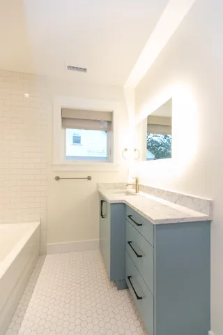 $2,800 | 415 Riverland Drive, Unit B, Charleston, SC 29412