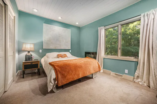 $1,250,000 | 60 Alta Dale Avenue Northeast, Ada, MI 49301