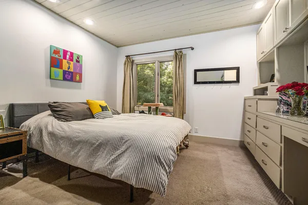 $1,250,000 | 60 Alta Dale Avenue Northeast, Ada, MI 49301