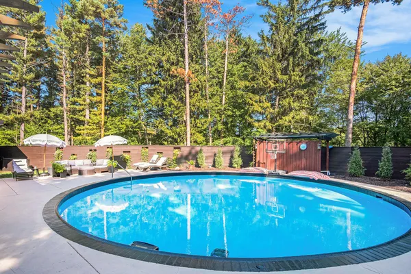 $1,250,000 | 60 Alta Dale Avenue Northeast, Ada, MI 49301