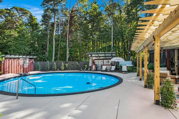 $1,250,000 | 60 Alta Dale Avenue Northeast, Ada, MI 49301