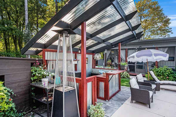 $1,250,000 | 60 Alta Dale Avenue Northeast, Ada, MI 49301