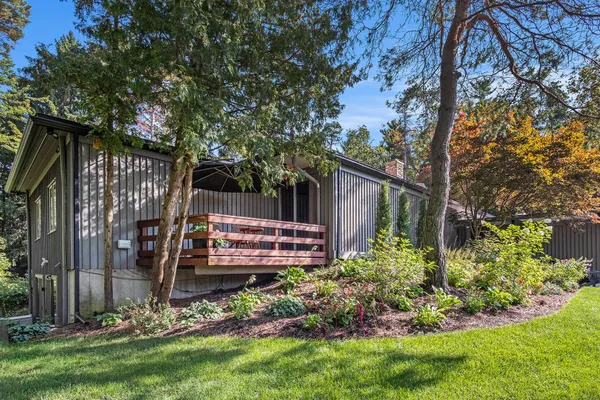 $1,250,000 | 60 Alta Dale Avenue Northeast, Ada, MI 49301