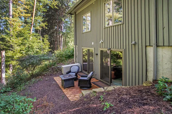 $1,250,000 | 60 Alta Dale Avenue Northeast, Ada, MI 49301