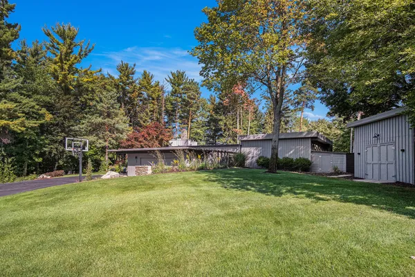 $1,250,000 | 60 Alta Dale Avenue Northeast, Ada, MI 49301