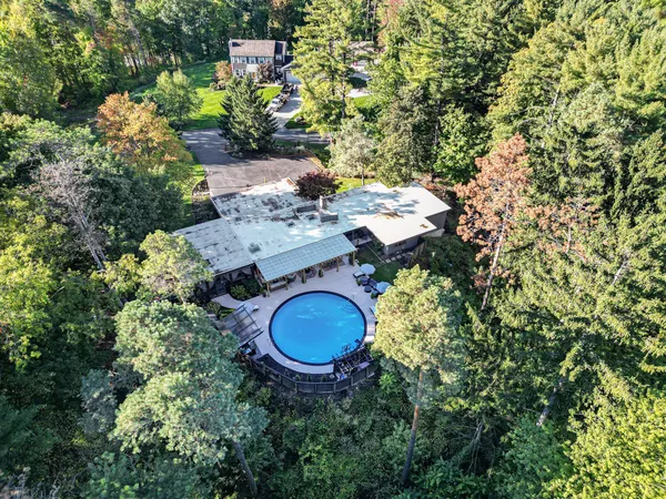 $1,250,000 | 60 Alta Dale Avenue Northeast, Ada, MI 49301