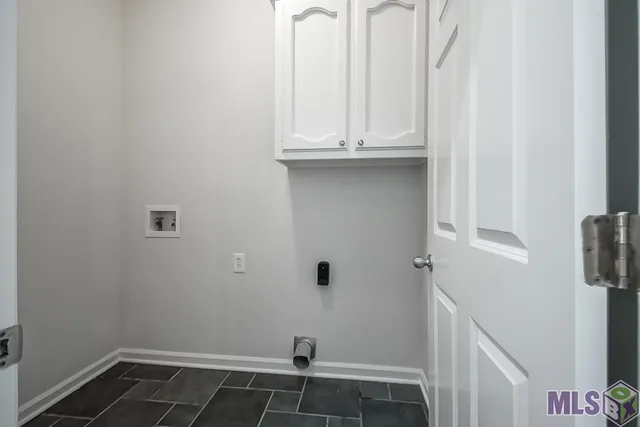 $359,900 | 10673 Hillshire Avenue, Baton Rouge, LA 70810