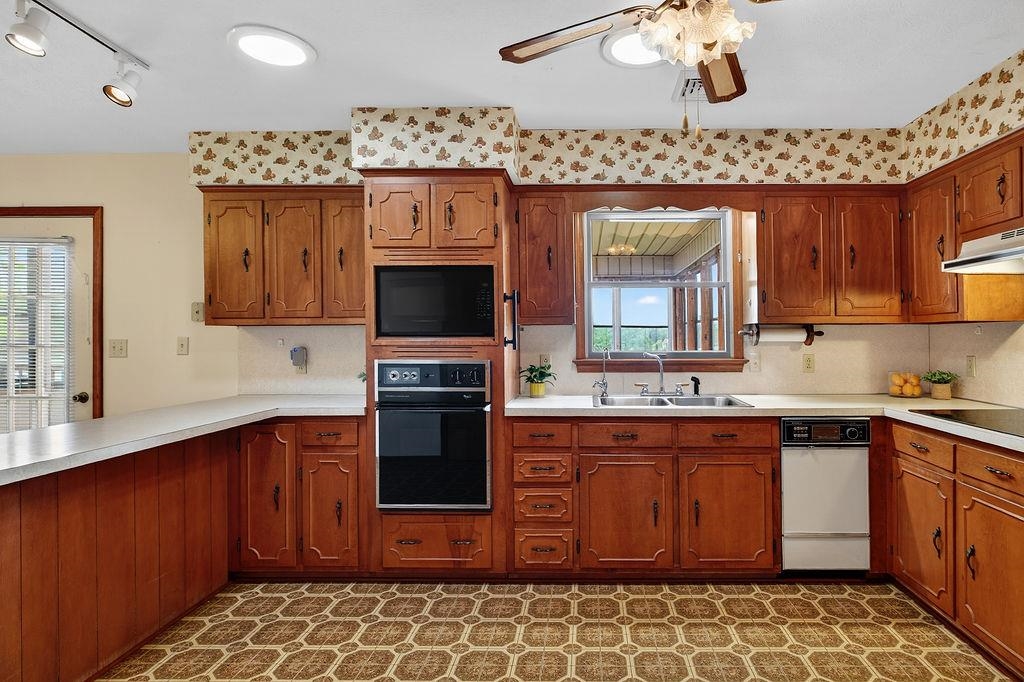 150 Battlefield Road Waynesboro, VA 22980 - Photo 15 of 61